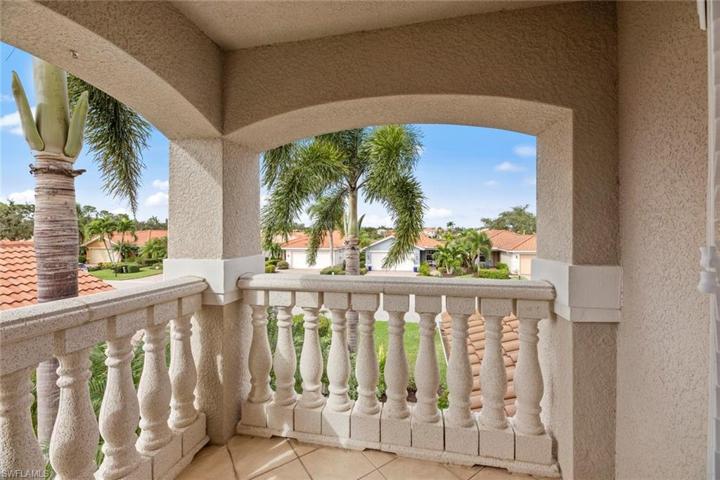 2nd level balcony off Den/office