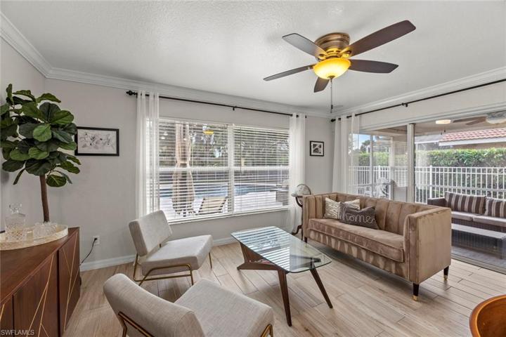Family room with direct lanai access