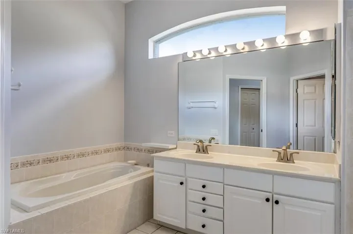 9141 Garden Pointe, Fort Myers, Florida 33908