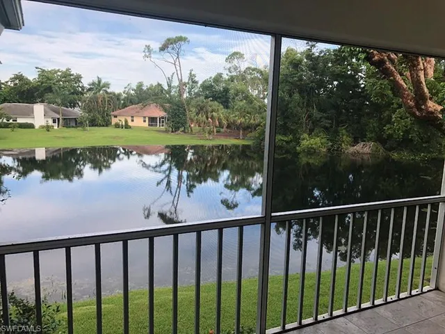 113 Bobolink Way 113b, Naples, Florida 34105
