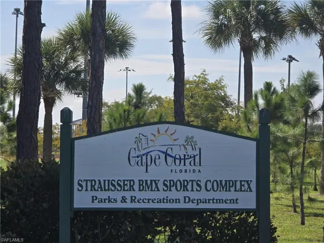1310 Sw 7th Ct, Cape Coral, Florida 33991