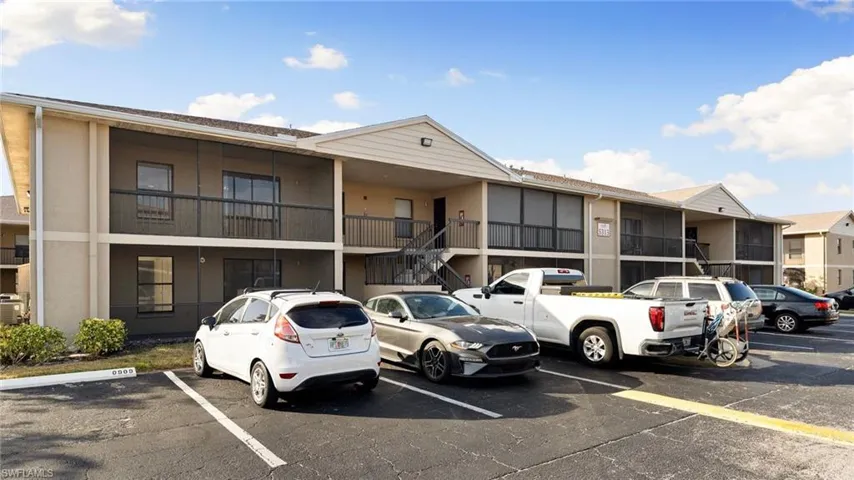 5313  Summerlin  RD, Fort Myers, FL 33919