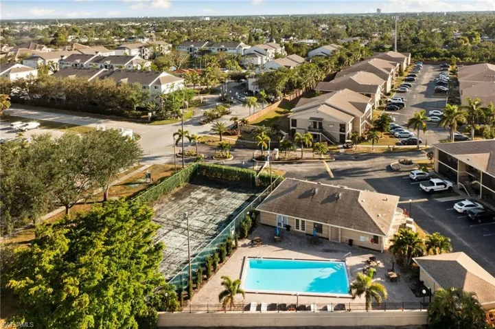 5313  Summerlin  RD, Fort Myers, FL 33919