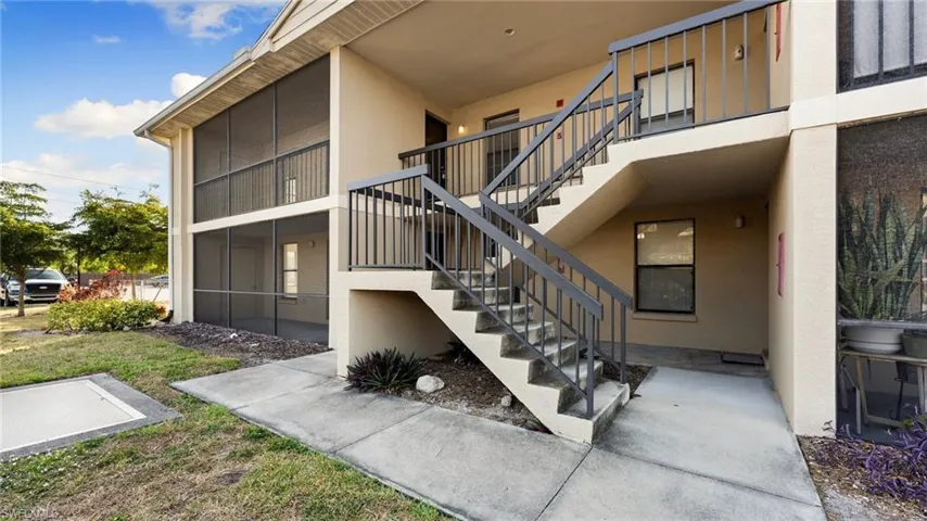 5313  Summerlin  RD, Fort Myers, FL 33919