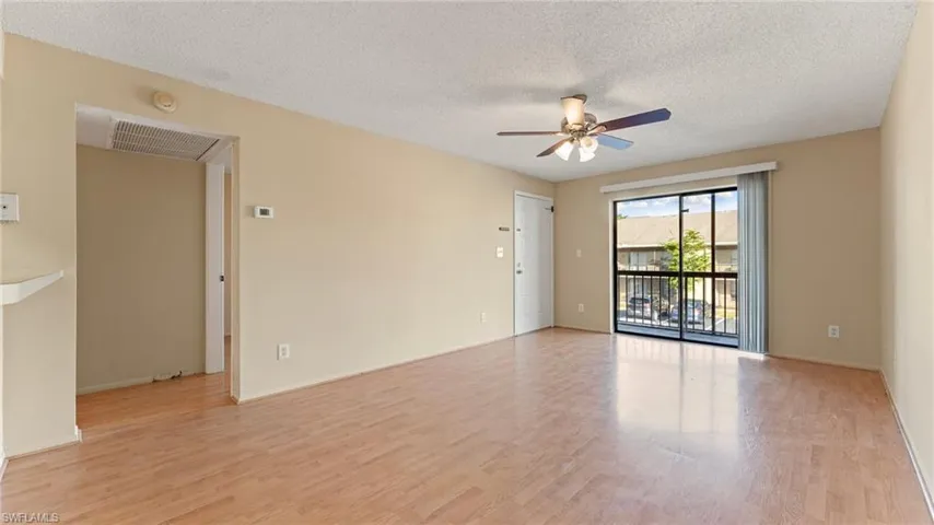 5313  Summerlin  RD, Fort Myers, FL 33919