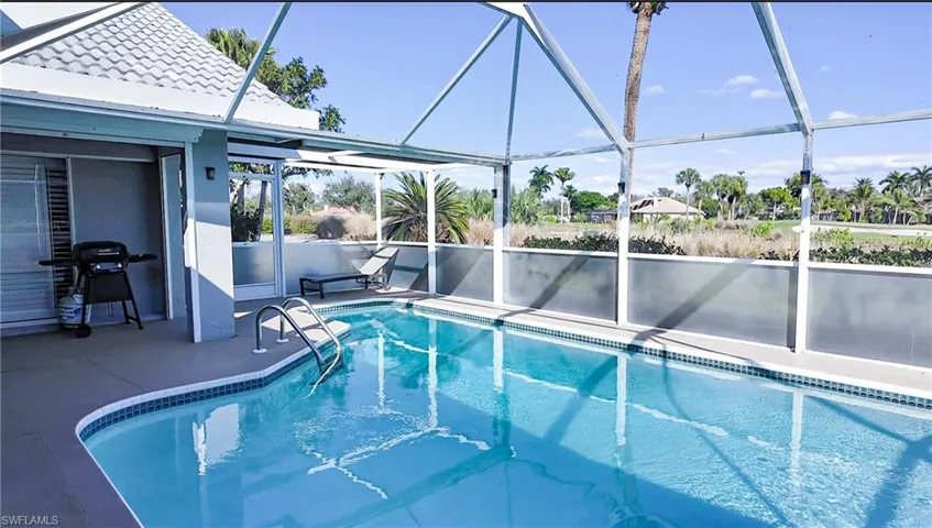 Pool  - lower privacy screen
