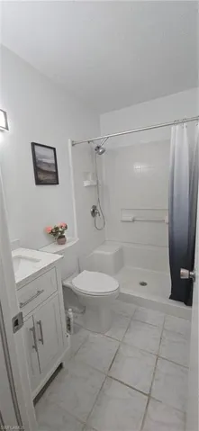2661  4th NW ST, Naples, FL 34120