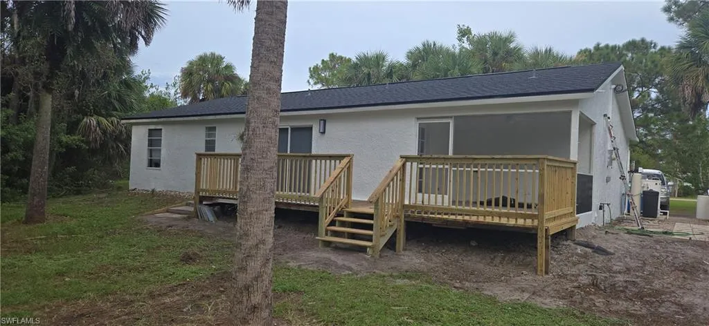 2661  4th NW ST, Naples, FL 34120