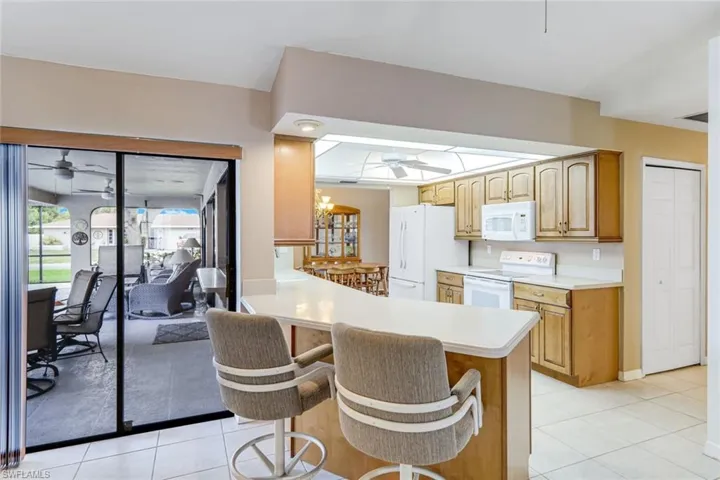 Breakfast Bar and Pocketing Slider Door #1 to Pool
