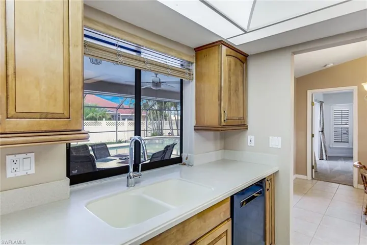 Pass thru Window to Lanai w Pool View
