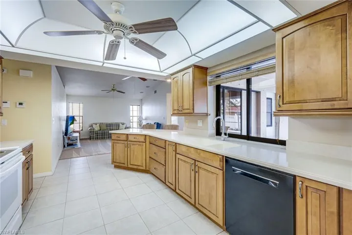 1002 5th St, Cape Coral, Florida 33990