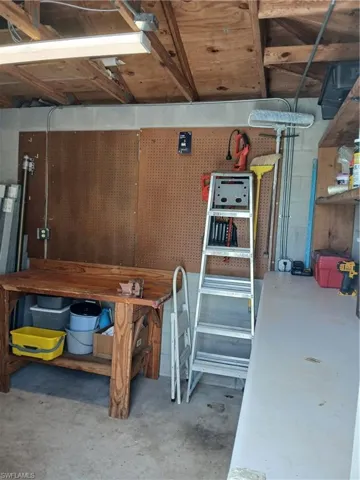 Workshop Interior w Power