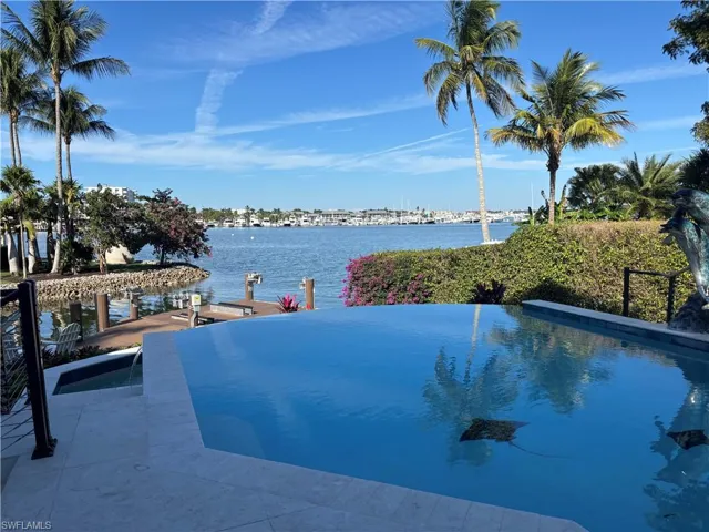 793 17th Ave S, Naples, Florida 34102