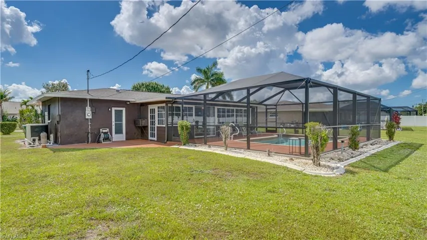 3520 Se 3rd Pl, Cape Coral, Florida 33904
