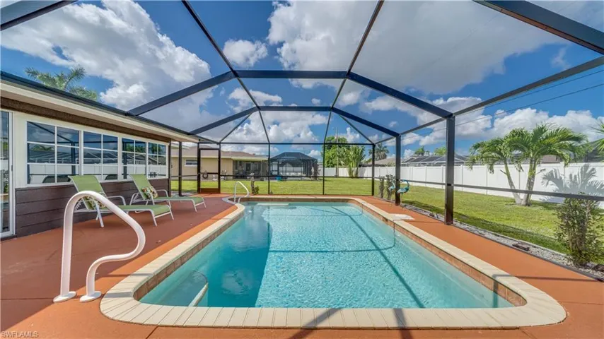 3520 Se 3rd Pl, Cape Coral, Florida 33904