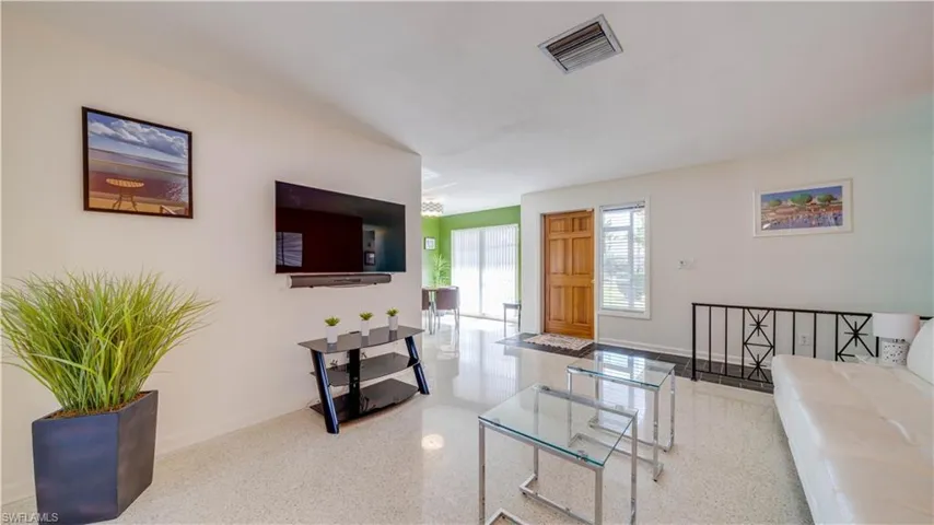 3520 Se 3rd Pl, Cape Coral, Florida 33904