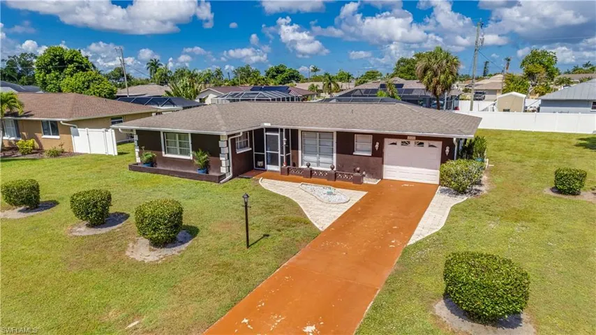 3520 Se 3rd Pl, Cape Coral, Florida 33904