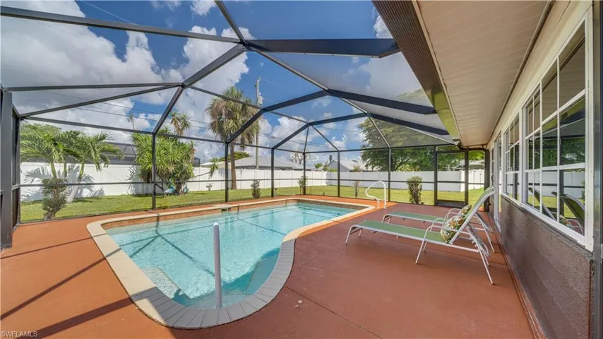 3520 Se 3rd Pl, Cape Coral, Florida 33904