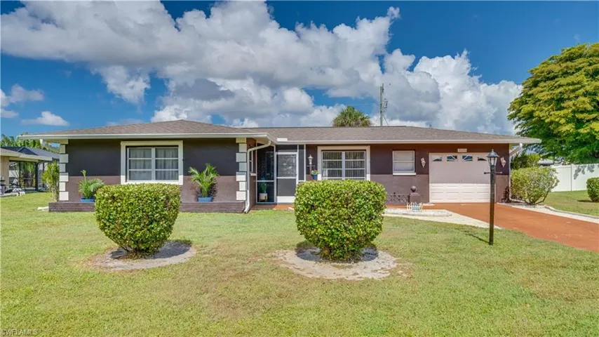 3520 Se 3rd Pl, Cape Coral, Florida 33904