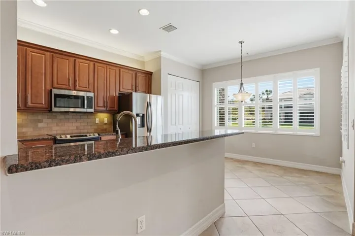 6525  Monterey  PT, Naples, FL 34105