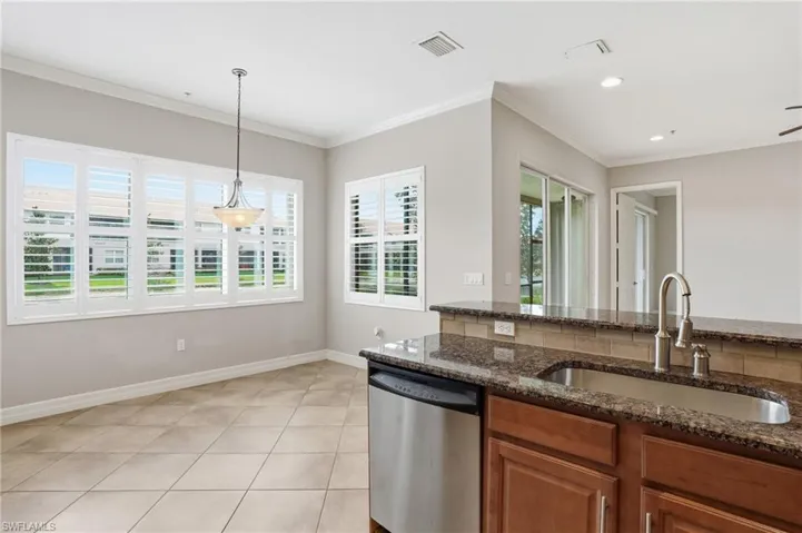 6525  Monterey  PT, Naples, FL 34105
