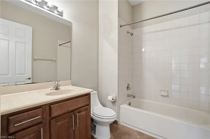 Guest bath.