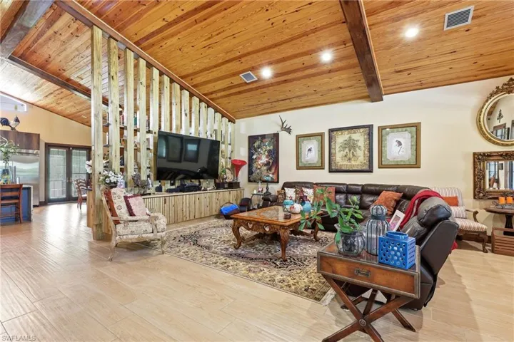 842 Hunting Club Ave, Clewiston, Florida 33440