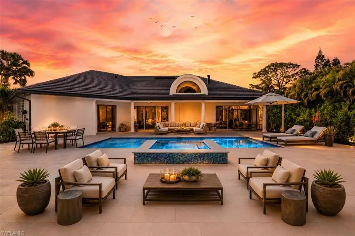 6461 Livingston Woods Ln, Naples, Florida 34109