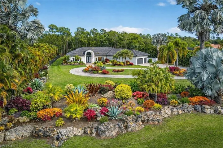 6461 Livingston Woods Ln, Naples, Florida 34109