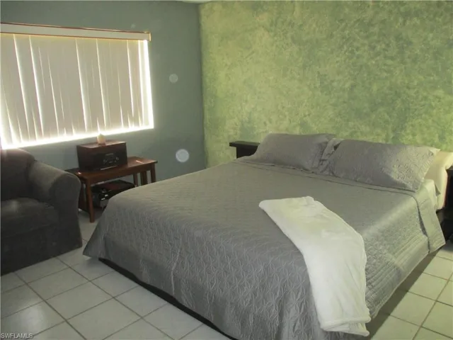 4010 Ice Castle Way 7, Naples, Florida 34112