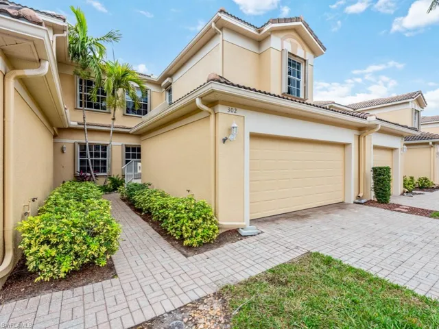6021 Jonathans Bay Cir 302, Fort Myers, Florida 33908