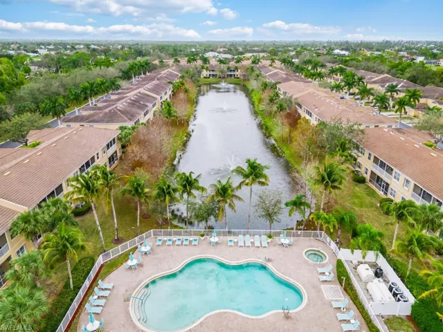 6021 Jonathans Bay Cir 302, Fort Myers, Florida 33908