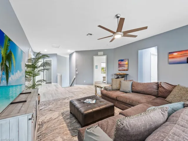 6021 Jonathans Bay Cir 302, Fort Myers, Florida 33908