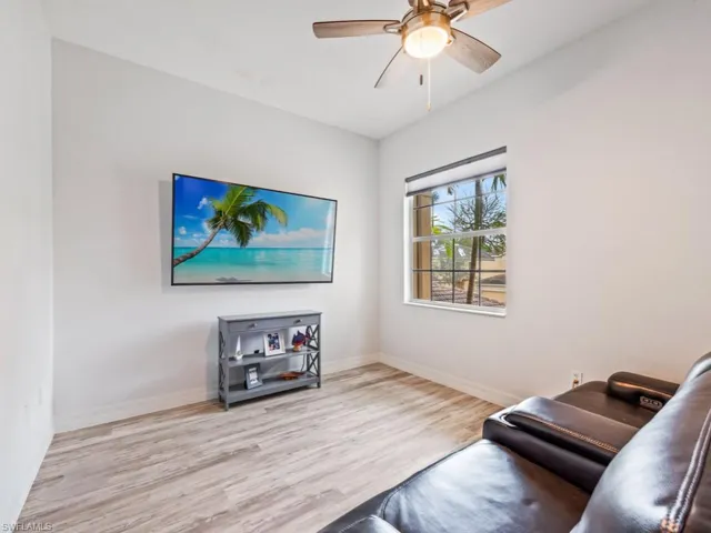 6021 Jonathans Bay Cir 302, Fort Myers, Florida 33908