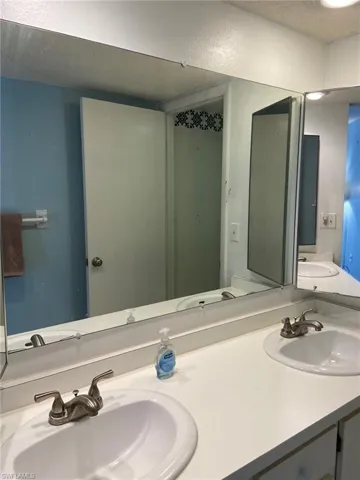 1442 Park Shore Cir 1, Fort Myers, Florida 33901