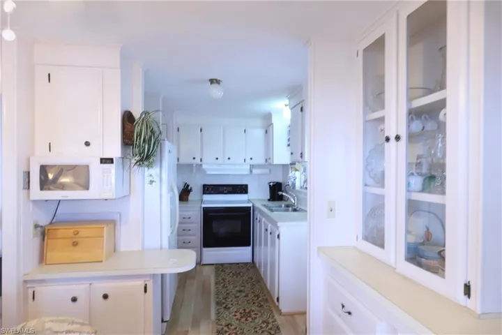 123  Granada  ST, Fort Myers, FL 33905