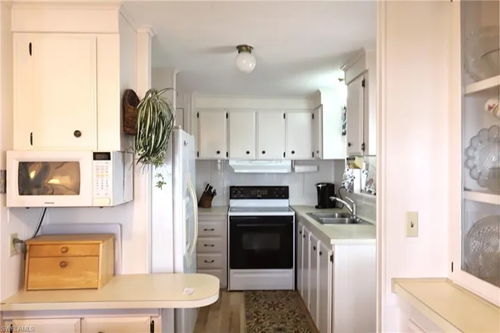123  Granada  ST, Fort Myers, FL 33905