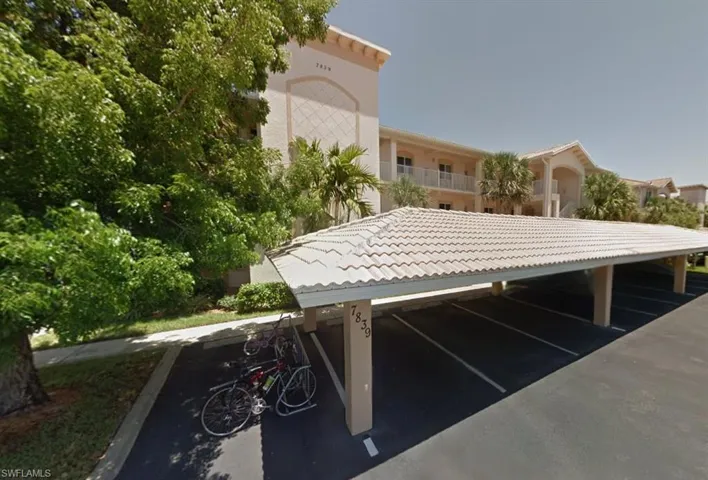 7839  Regal Heron  CIR, Naples, FL 34104