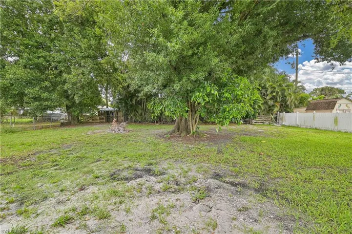 1130 Travis Ave, North Fort Myers, Florida 33903