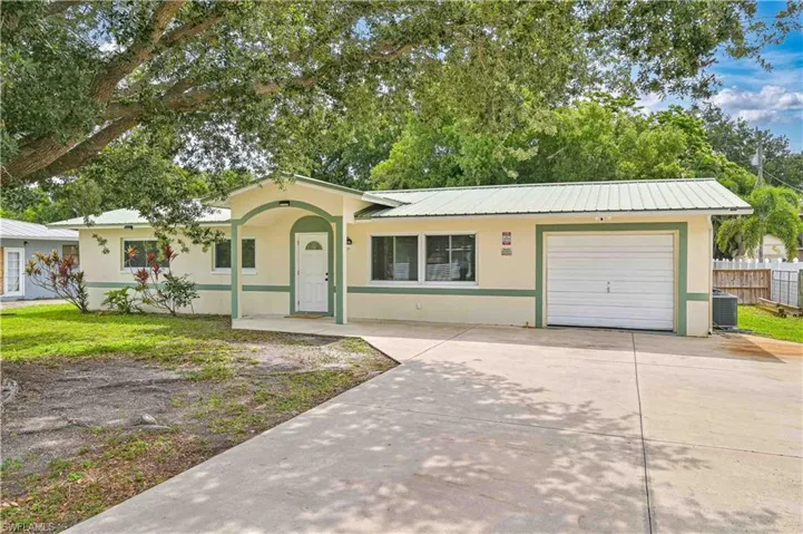 1130 Travis Ave, North Fort Myers, Florida 33903