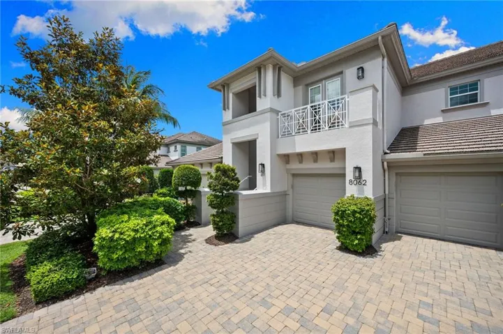 8062 Signature Club Cir 201, Naples, Florida 34113