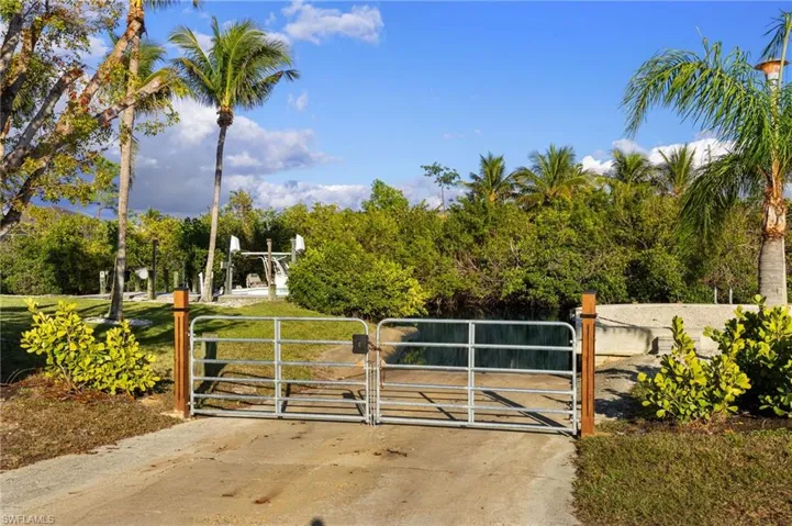 6027  Lake Grasmere  WAY, Fort Myers, FL 33908