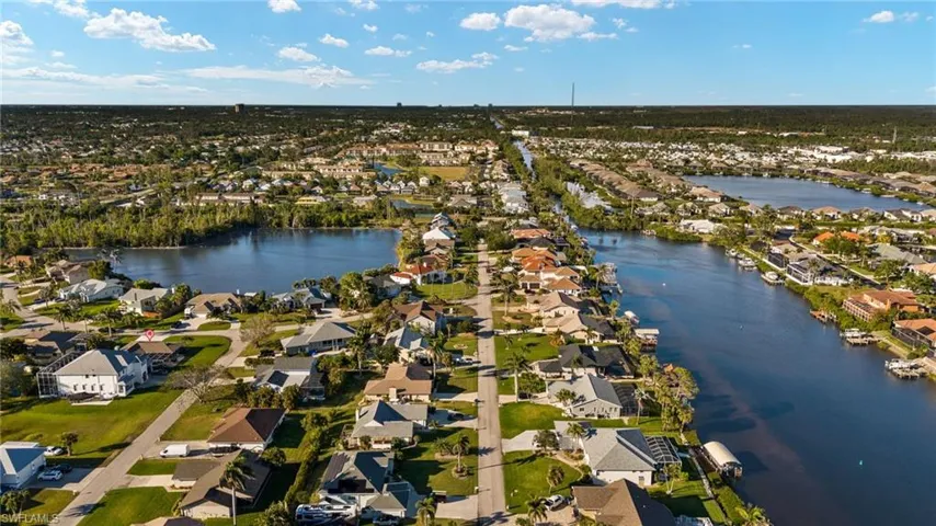 6027  Lake Grasmere  WAY, Fort Myers, FL 33908