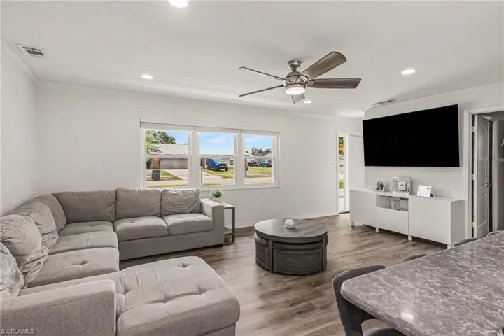 205 E Sugarland Cir, Clewiston, FL 33440