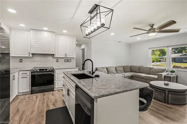 205 E Sugarland Cir, Clewiston, FL 33440