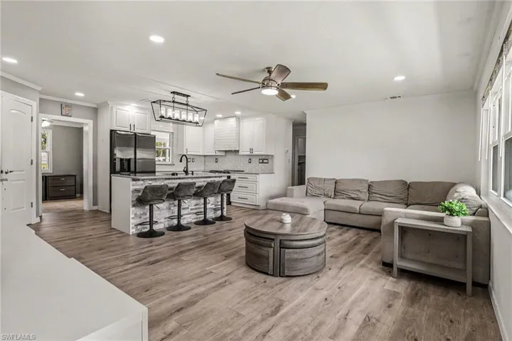 205 E Sugarland Cir, Clewiston, FL 33440