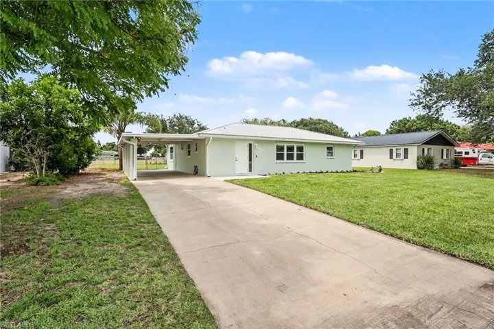 205 E Sugarland Cir, Clewiston, FL 33440