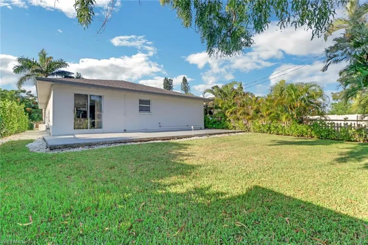 779 108th Ave N, Naples, Florida 34108