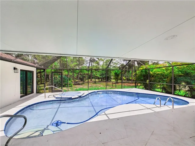490  25th SW ST, Naples, FL 34117