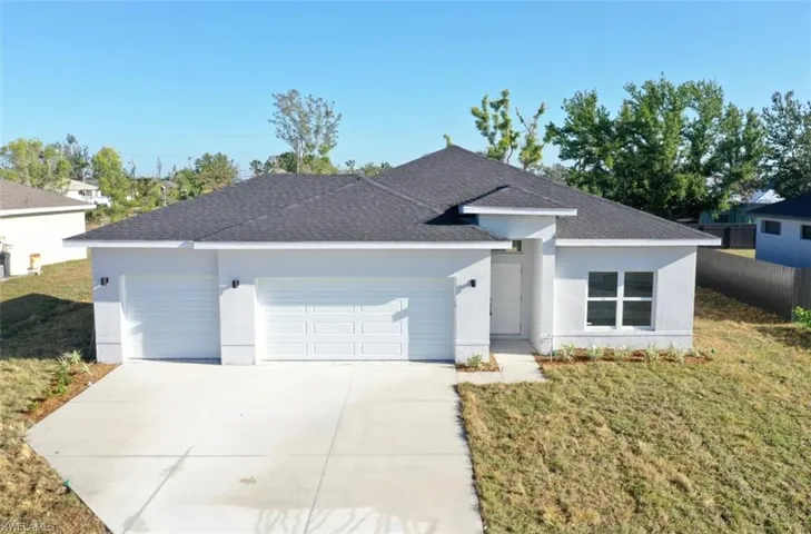 820 Ne 7th Pl, Cape Coral, Florida 33993
